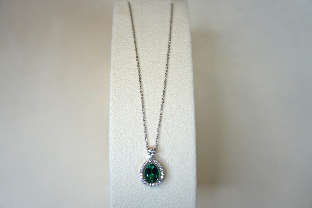 Classic Emerald Pendant