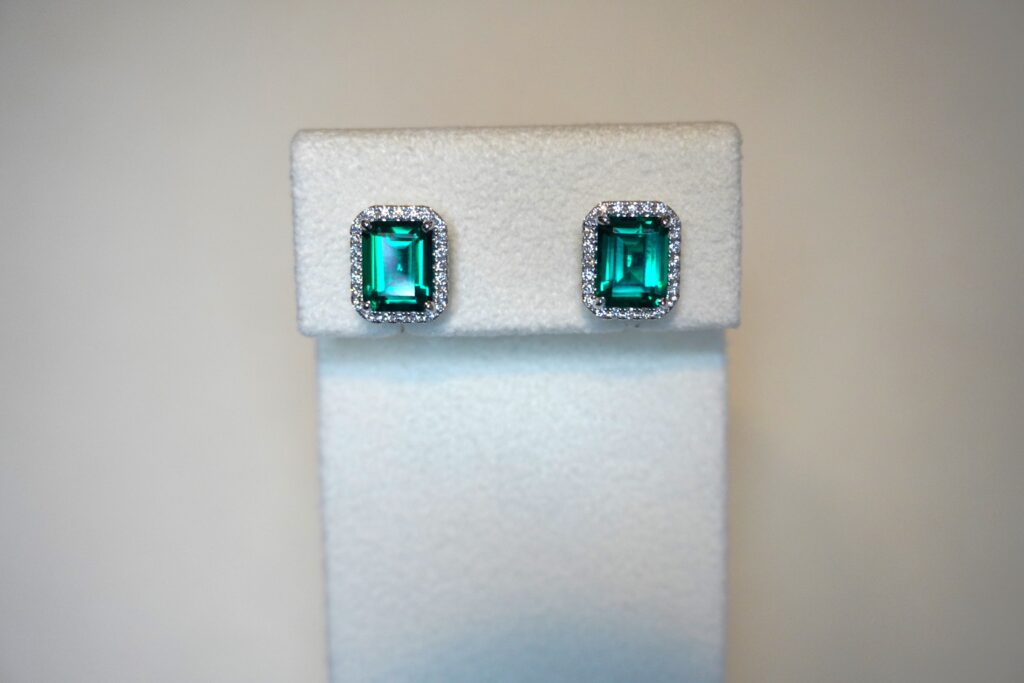 Classic Emerald Earrings